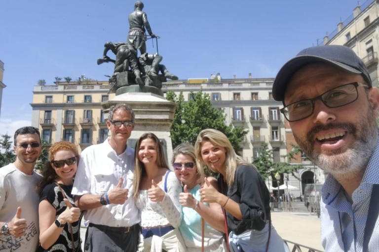 Barcelona markeert Halve dagtour met kleine groep met pick-upTour in het Engels