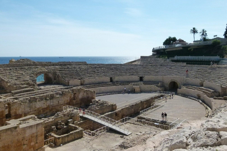 From Barcelona: Tarragona & Sitges Full Day Tour with Pickup Tour in Spanish