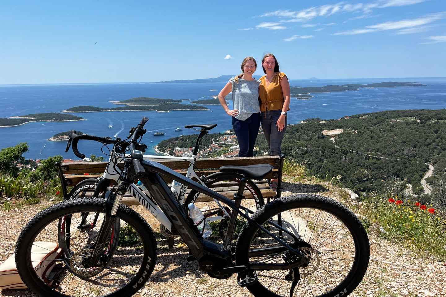 Einkatúr á fjallahjólum um Hvar eyju