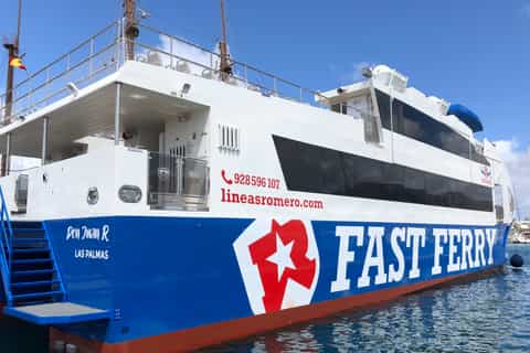 Lanzarote: Return Ferry Ticket to Fuerteventura