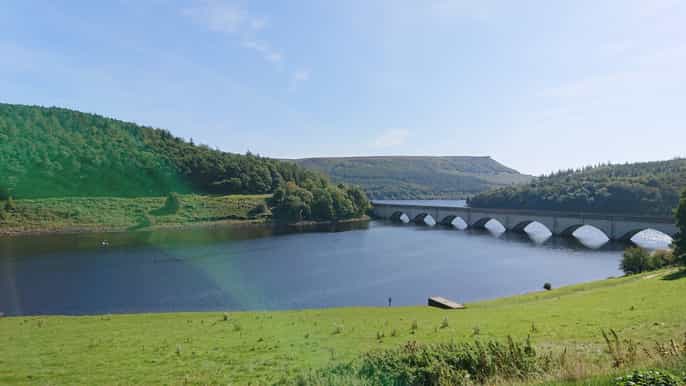 from manchester full day peak district guided tour by bus