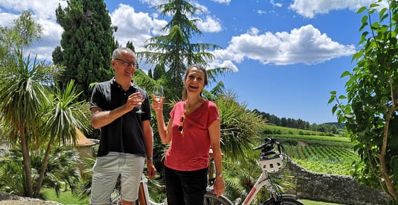 Penedès/BCN: Self-Guided eBike Tour with guided Winery Visit