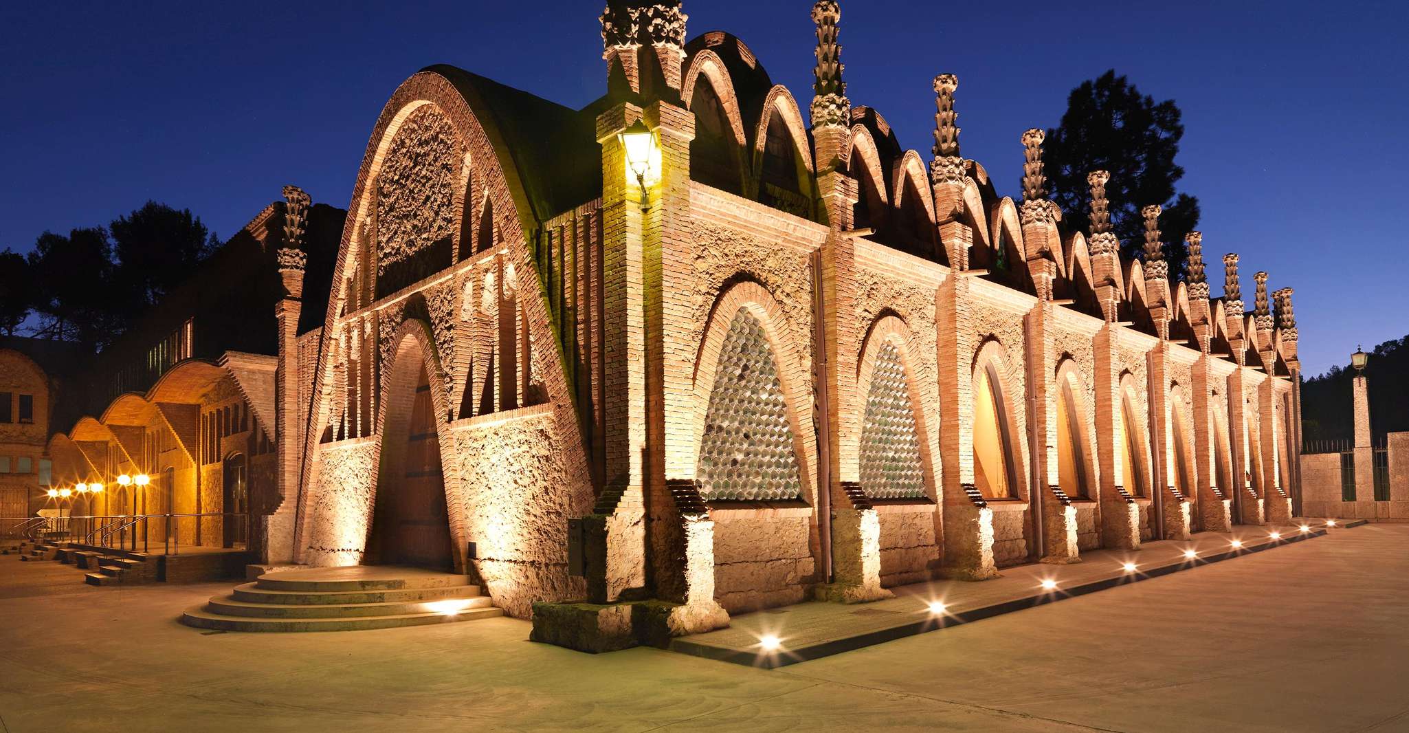 Penedès, Cororniu Winery Tour con degustazione di Cava - Housity