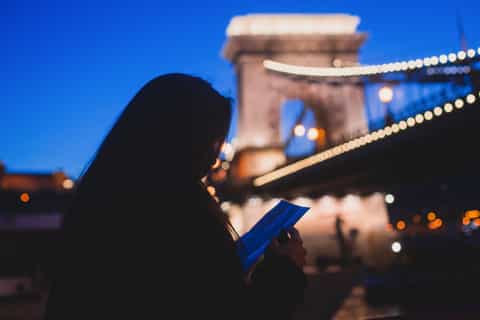 Budapest: Night Cruise with Parliament View and Champagne