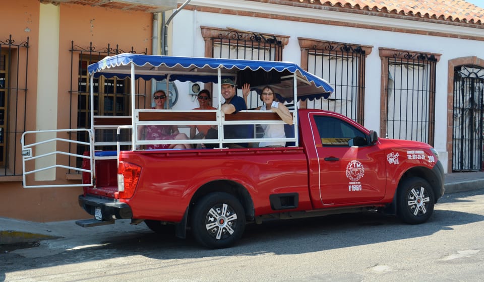 Mazatlan, Barrio Bites Tour in einem traditionellen Taxi - Hizvo
