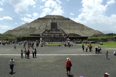 Mexico City: Teotihuacan, Acolman & Piñatas Private Tour