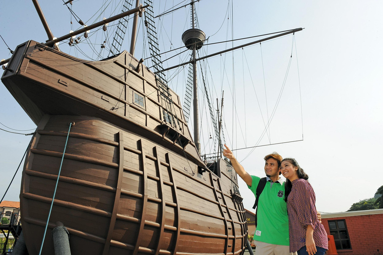 From Singapore: Kuala Lumpur & Malacca Private Day Trip