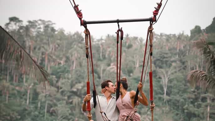 ubud visite privée du sanctuaire de la forêt des singes et du jungle swing