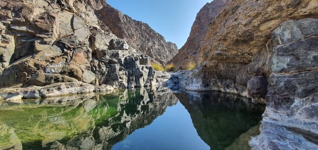 Dubaï : Visite privée d&#039;une journée dans le désert et visite de la piscine de Wadi Shawka