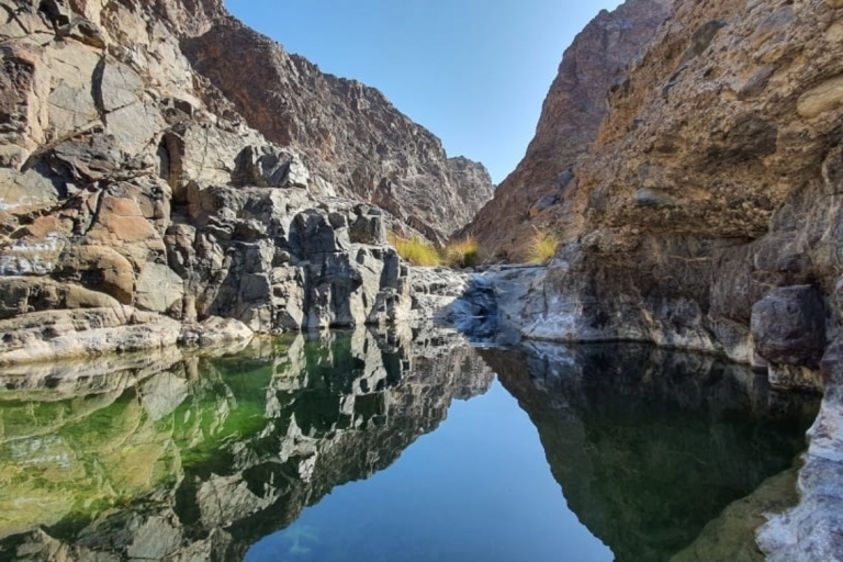 Desert Drive & Besuch des Wadi Shawka PoolsPrivattour 2020