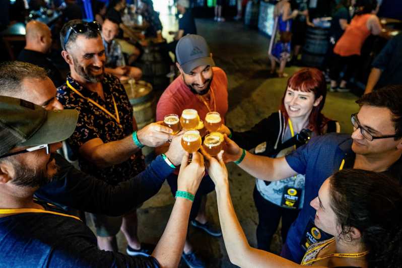 Cleveland: Guided Craft Brewery Tours with a Snack