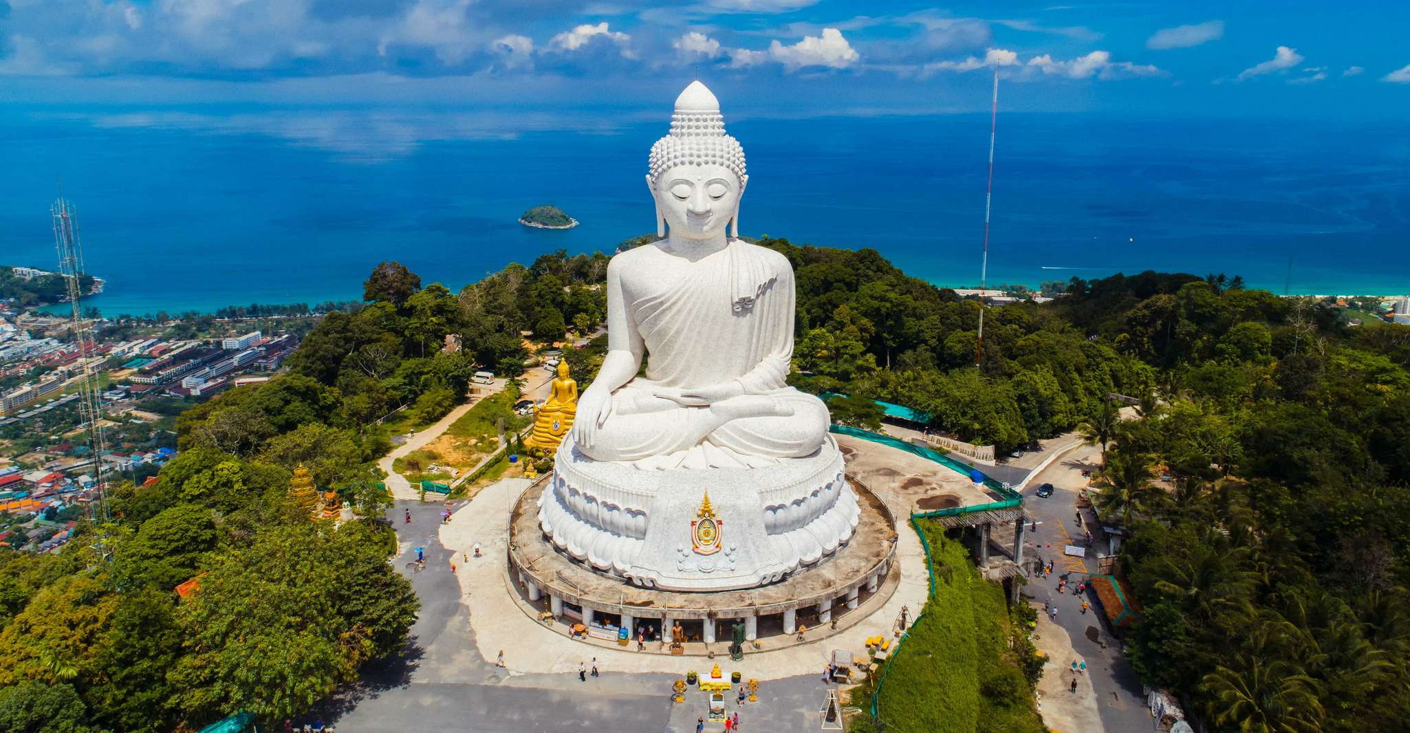 Phuket, visite de la ville avec yoga, ou Muay Thai Class - Hizvo