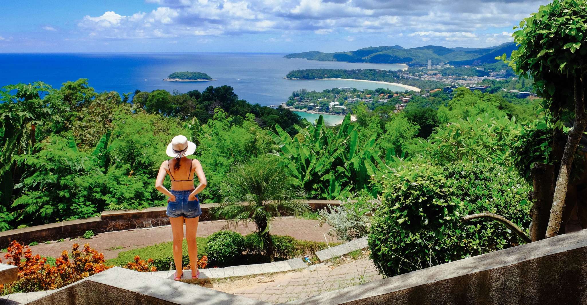 Phuket, visite de la ville avec yoga, ou Muay Thai Class - Hizvo