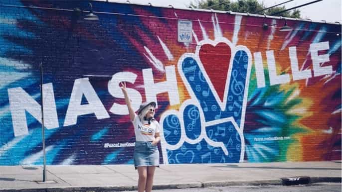 nashville sweet start murals and mimosas tour