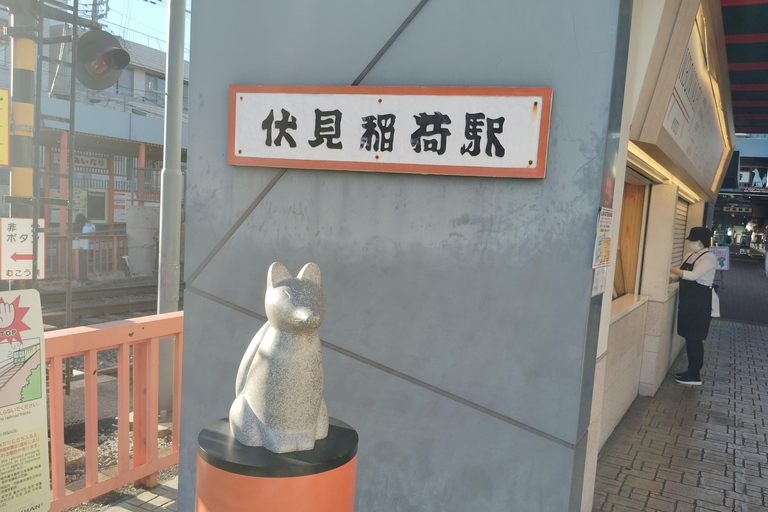 Kyoto: Ontdek elk stukje van het iconische Fushimi Inari heiligdomGroepsreis