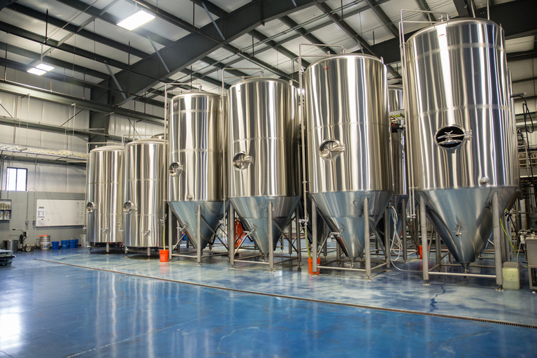 Boston: Guided Craft Brewery Tour with a Snack