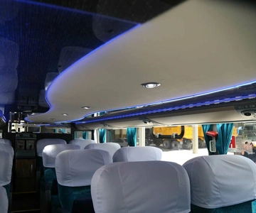 La Paz: Uyuni Salt Flats & Isla Incahuasi 5-Day Bus Tour