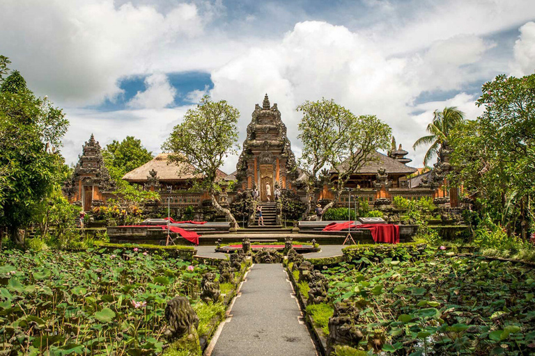 Ubud: Private Abendtour mit Legong Dance Performance