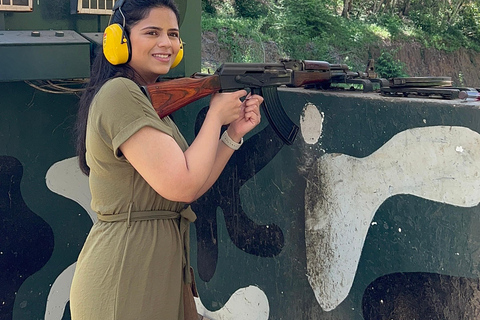 Zwarte Maagdenberg, Cu Chi tunnels, Cao Dai op de motor