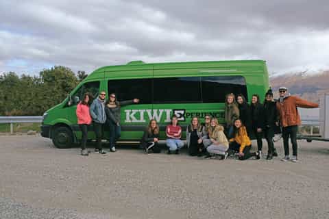 From Wellington: 7-Day South Island Tour with Wine Tasting