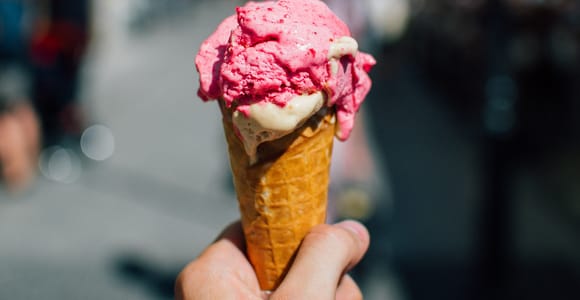 Rome: Illuminated Rome Tour for Kids with Gelato & Pizza