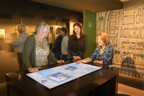 Delft: entree voor museum Vermeer Centrum Delft