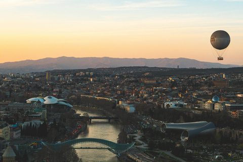 Tbilisi: Top 20 Highlights Guided Walking Tour with Tastings