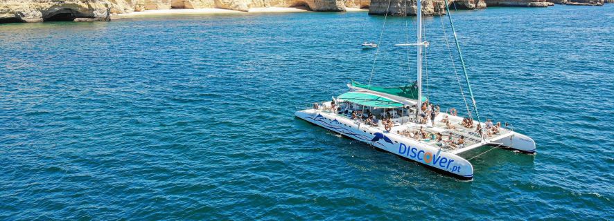 Portimão: Passeio de Catamarã a Benagil e Carvoeiro