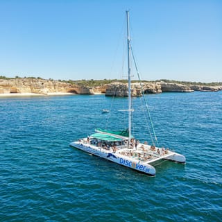 Portimão: Half-Day Catamaran Cruise to Benagil & Carvoeiro