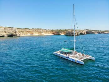 Portimão: medio día en catamarán a Benagil y Carvoeiro