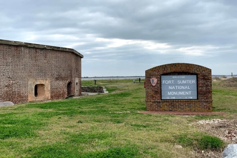Charleston: Fort Sumter Entry Ticket mit Hin- und Rückfahrt mit der FährePatriot's Point Abreise