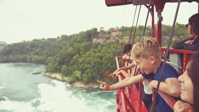 niagara falls canada whirlpool aero car ride