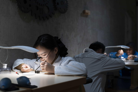 Geneva or Le Noirmont: Suisse Watchmaking Workshop Le Noirmont: Suisse Watchmaking Workshop