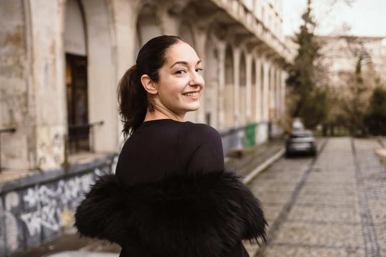 Bucharest Quick Photo Session - 30 Min, 20 Pro Photos Private Photo Session (flexible meeting) - 30 Min, 20 Pics