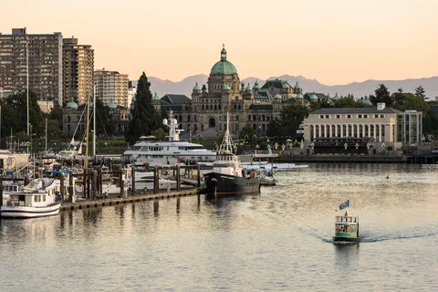 Victoria, Ferry, and Butchart Gardens from Vancouver 1-Day
