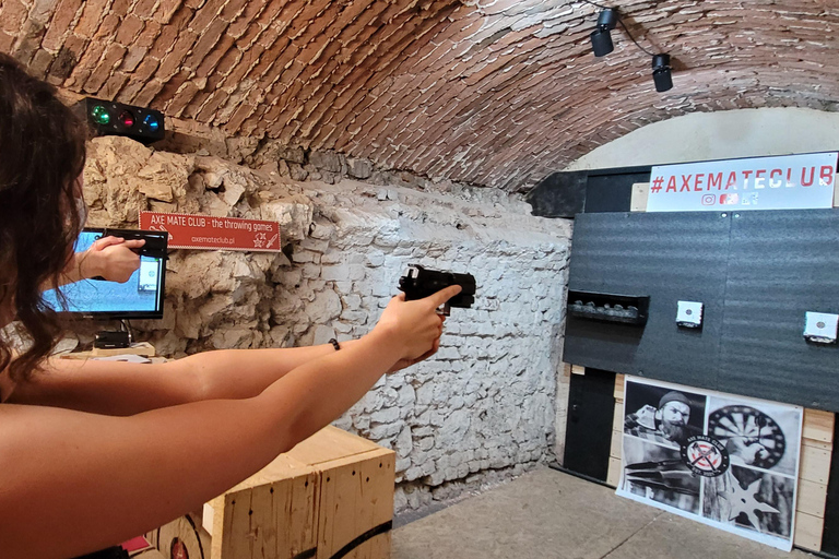 Cracovia: Axe Mate Club Shooting Range Ticket de entrada