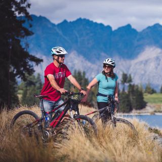 Arrowtown to Queenstown: Self-Guided Bike Tour