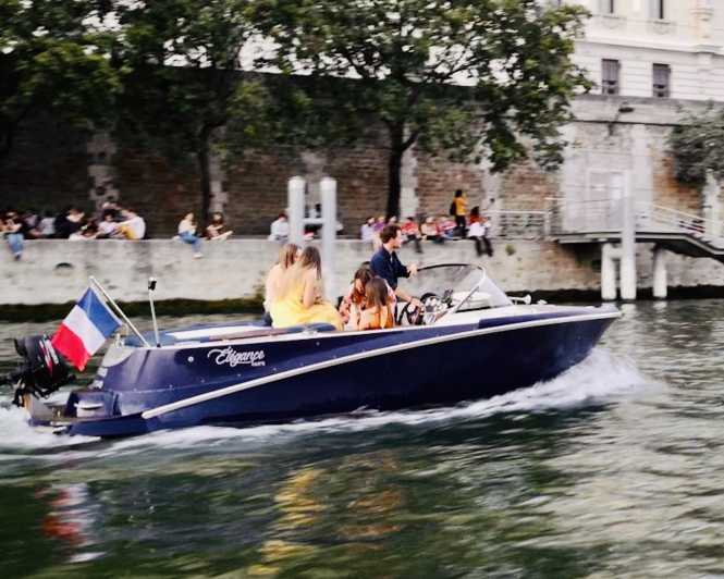 private boat tour in paris