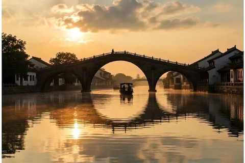 Twilight Zhujiajiao: Scenery, Sunset, and Lantern Lights