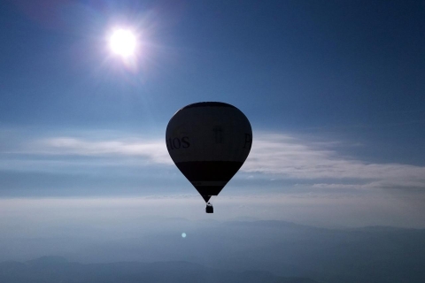 Barcelona: vuelo privado en globo aerostáticoVuelo en globo aerostático con punto de encuentro