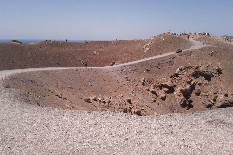 Santorini: Private Motorboat Cruise and Volcano Hike Daytime 4-Hour Private Motorboat Cruise & Hike