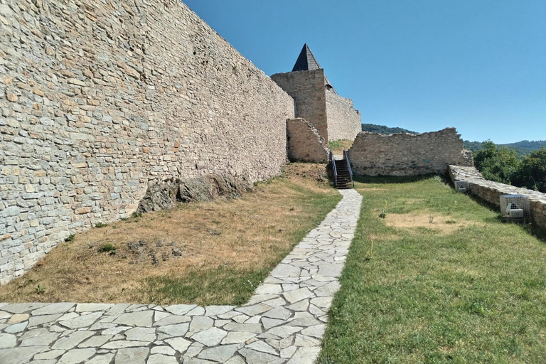 Zagreb: Mirogoj Cemetery & Medvedgrad Castle Echoes of Time: Mirogoj & Medvedgrad