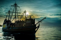 Cozumel, Pirate Ship Cruise avec bar ouvert, dîner et spectacle - Housity