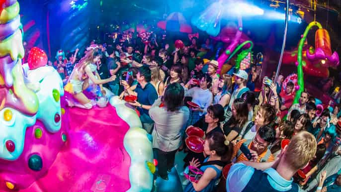 tokio kawaii monster cafe friday night drag queen show