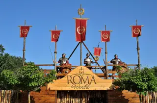 Roma World: Eingang zum Freizeitpark im antiken Rom