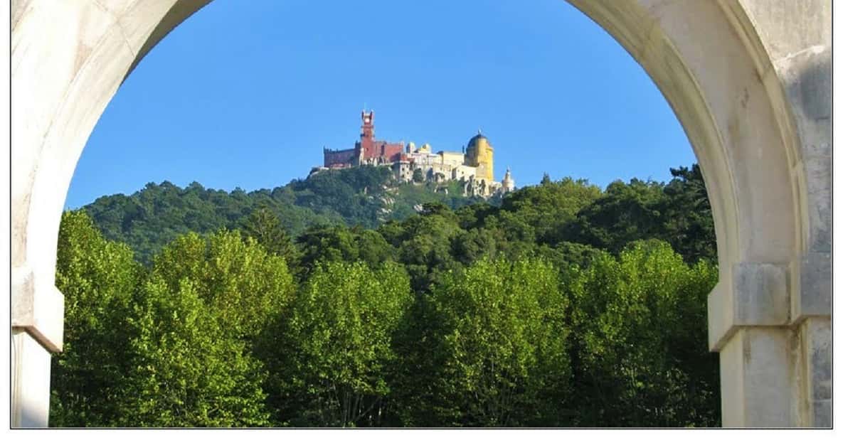 Sintra: Hidden Gems Guided Walking Tour with Pastry