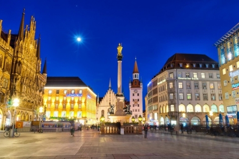 Monachium: piesza wycieczka ze stróżem nocnym z pochodnią
