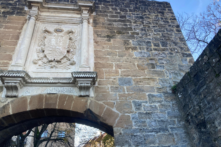 Cobblestones Tour Pamplona: Immersive Medieval Tour English Cobblestones Tour Pamplona: Immersive Medieval Tour English