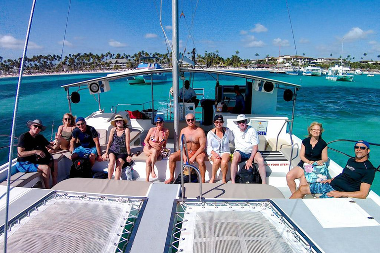 Punta Cana: Catamaran & Snorkeling Experience with Hotel Pickup