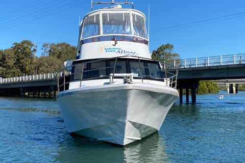 Mooloolaba: Daytime or Twilight Cruise